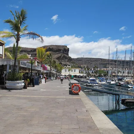 One Bedroom Marina Apartarment By El Sirocco
